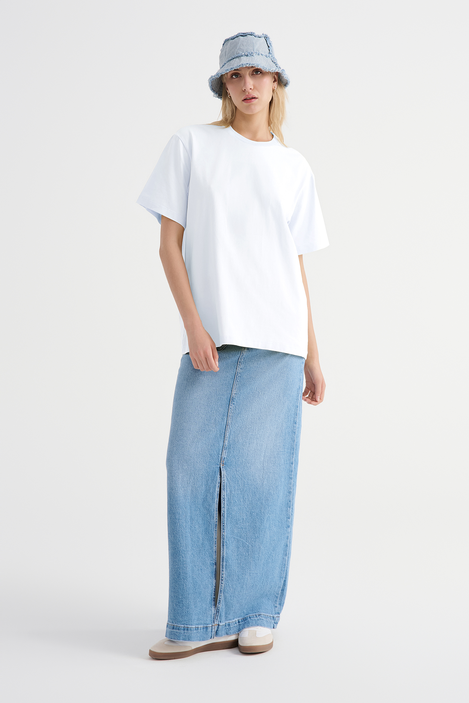 T-Shirt Medium White position: 0