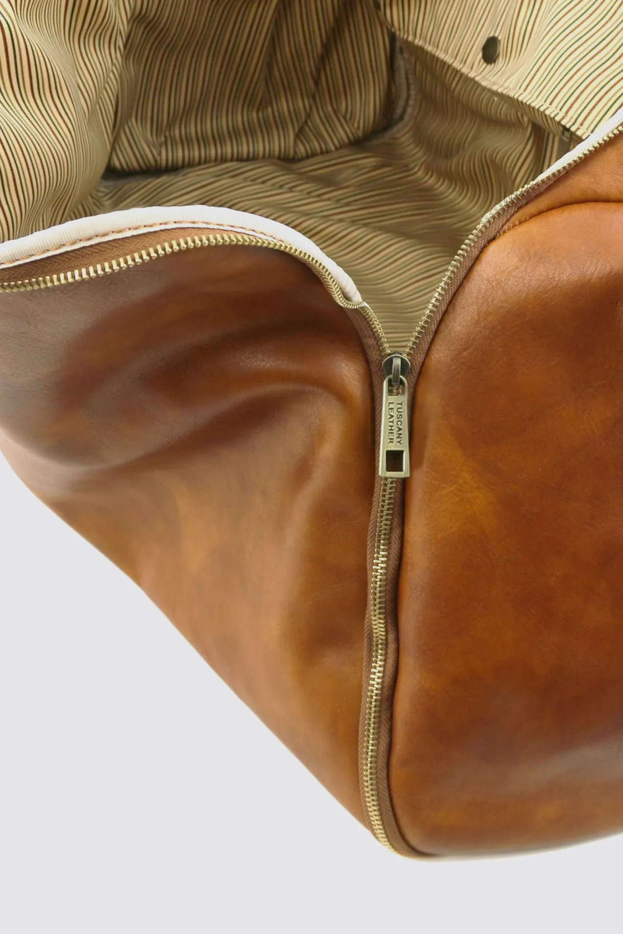 Antigua Leather Duffle & Garment Bag position: 6