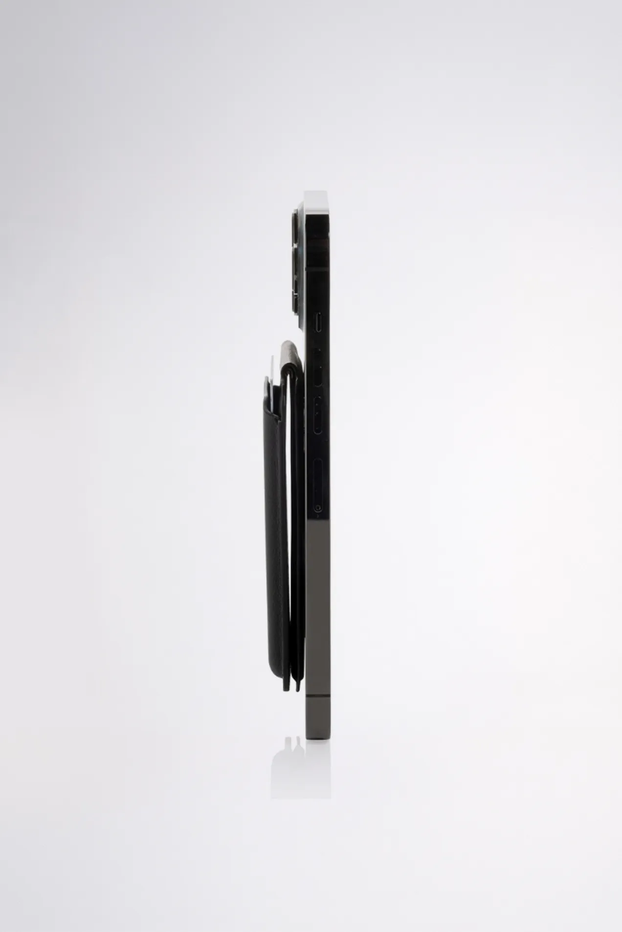 Magstand RPU Magnetic Wallet & Phone Stand position: 4