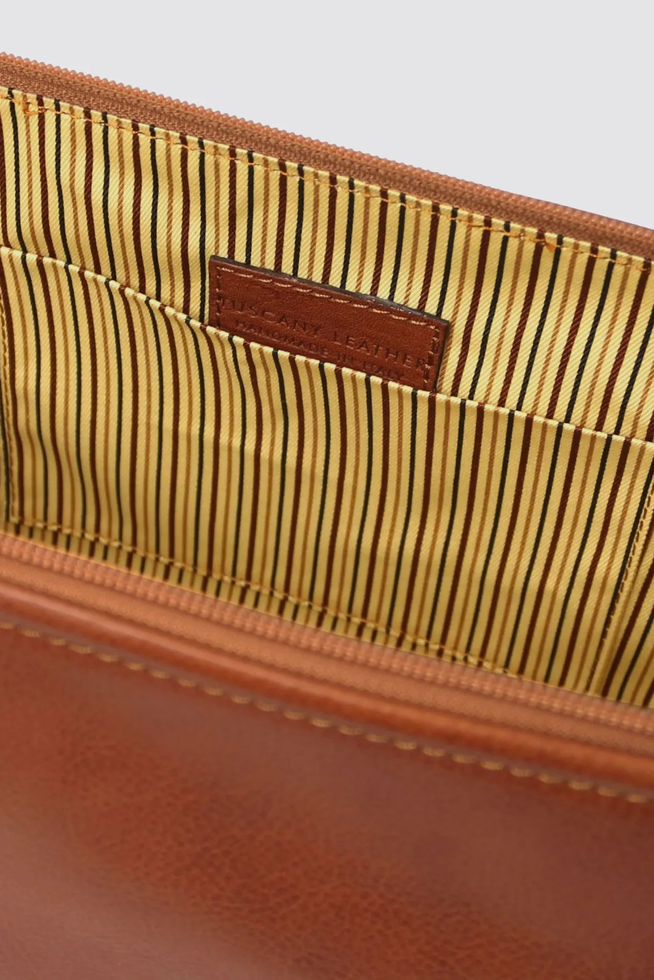 Smarty Leather Toiletry Bag Large position: 5