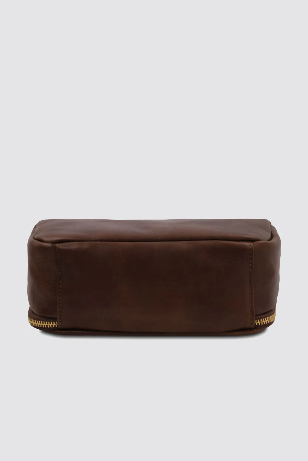 Leather Toiletry Bag position: 4