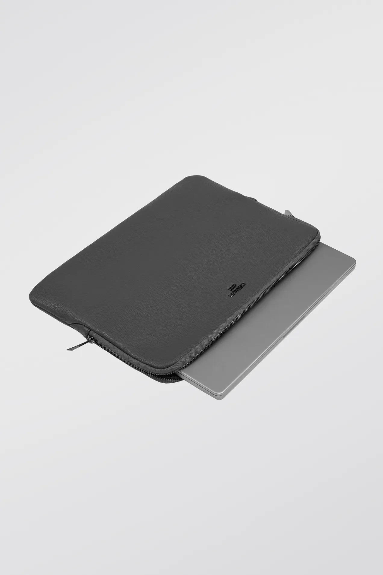 Cerruti 1881 Jefferson Laptop Sleeve position: 4