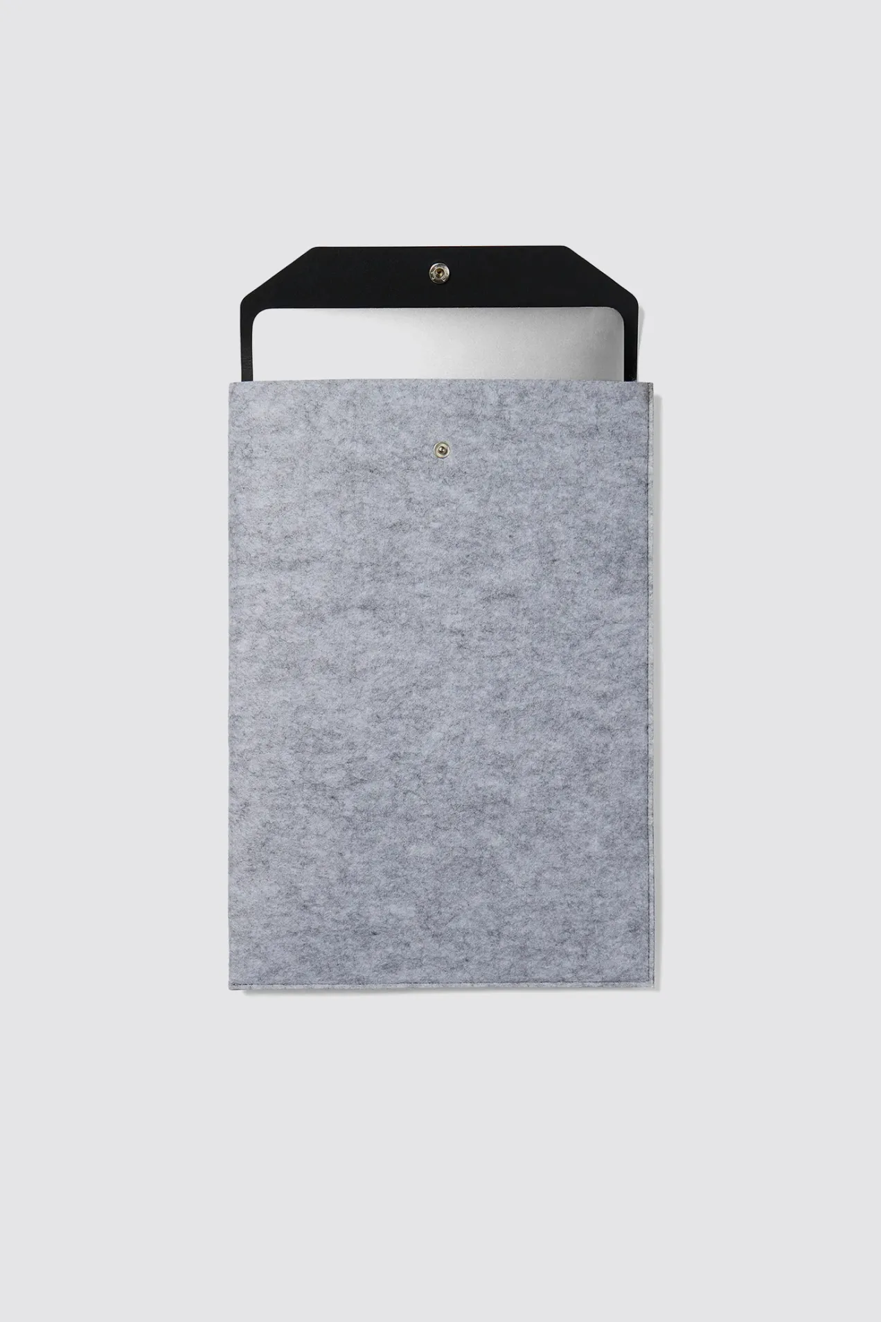 Recycled Felt Laptop sleeve / 15' position: 6
