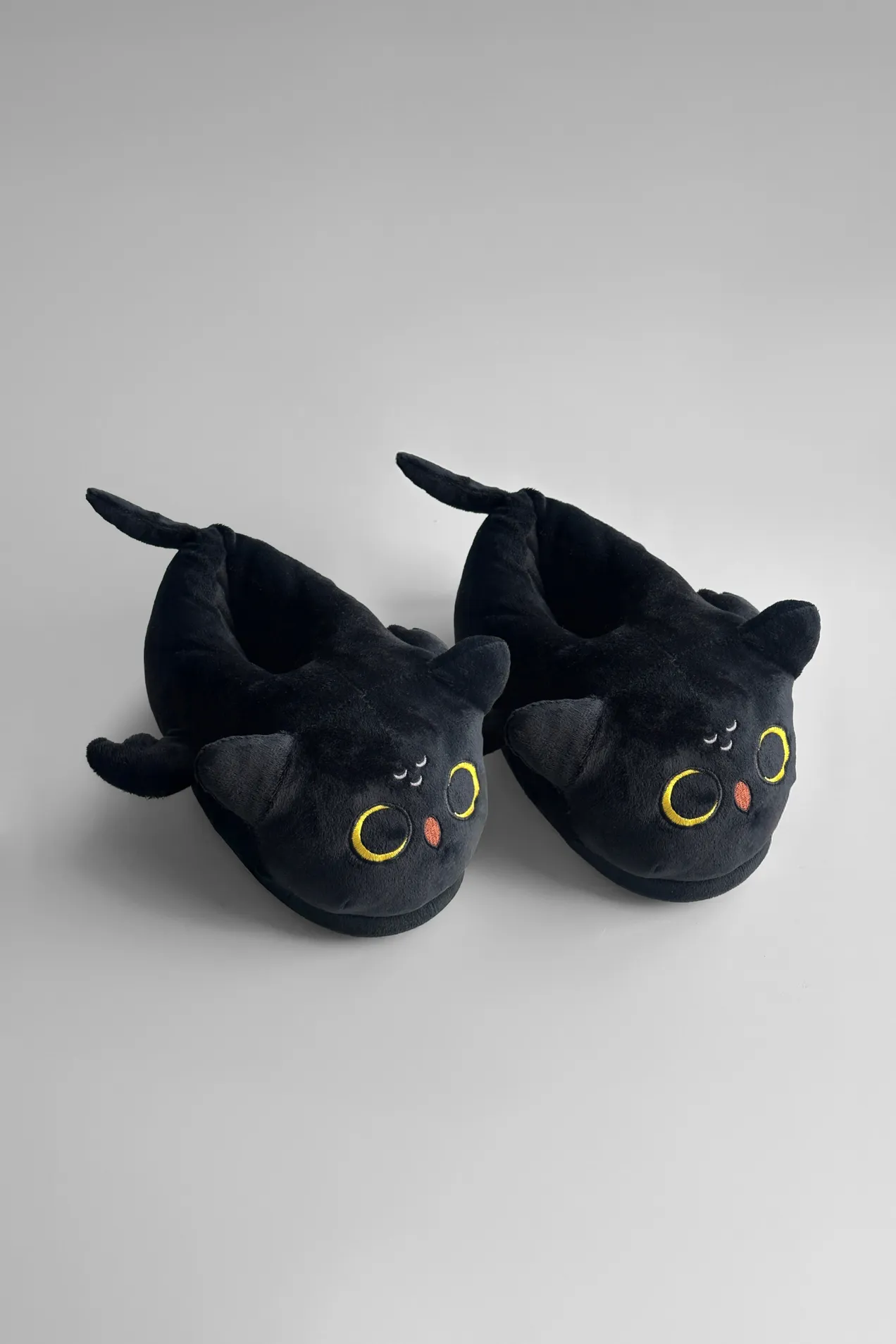 Custom Slippers 3D position: 1