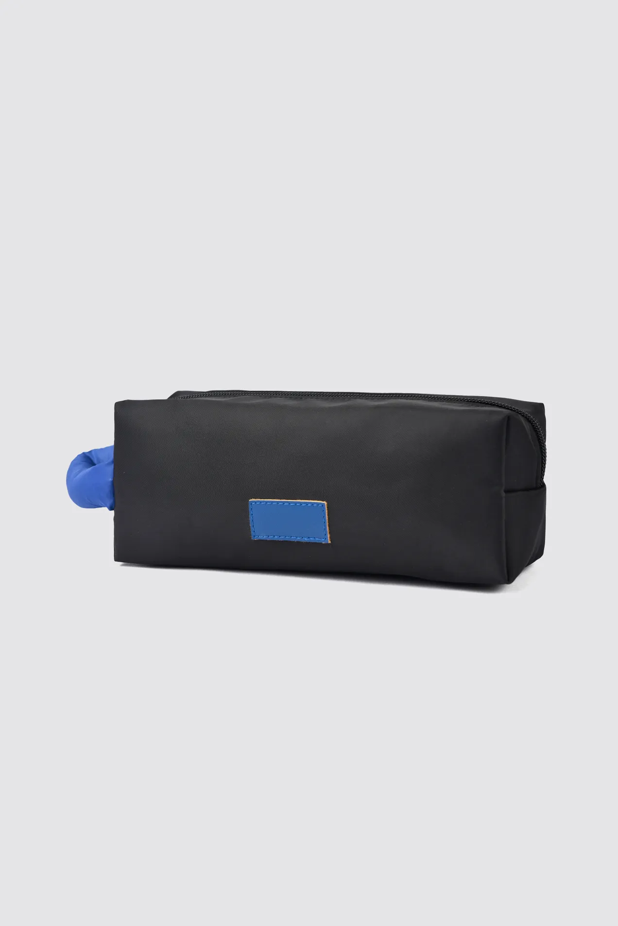Flow Case Cosmetic Bag position: 5