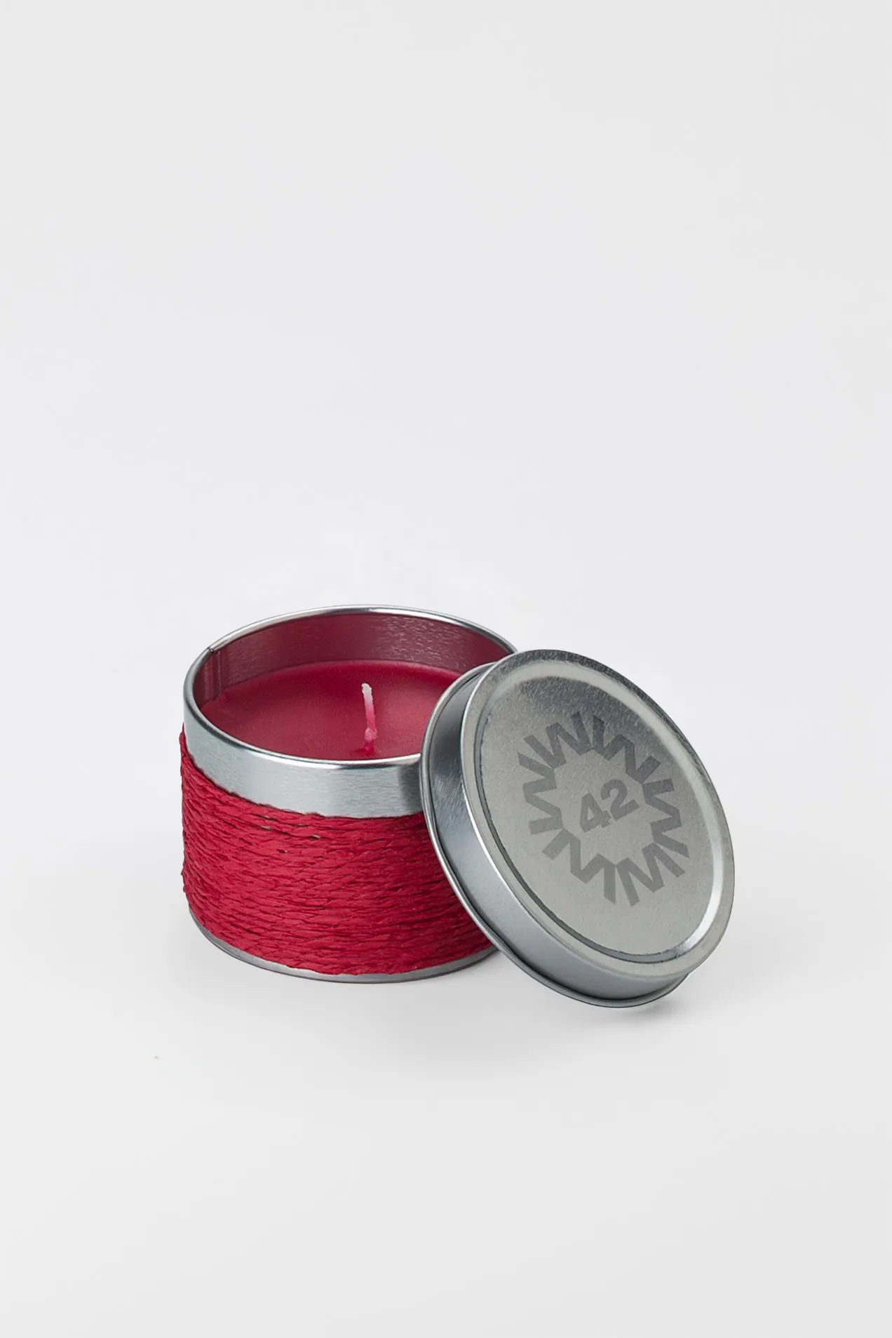 Candle in Metal tin position: 5