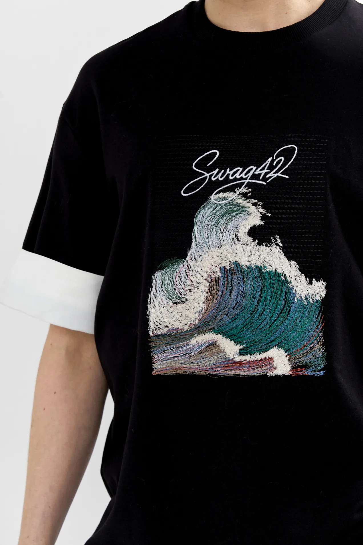 Rolled sleeve T-shirt position: 7