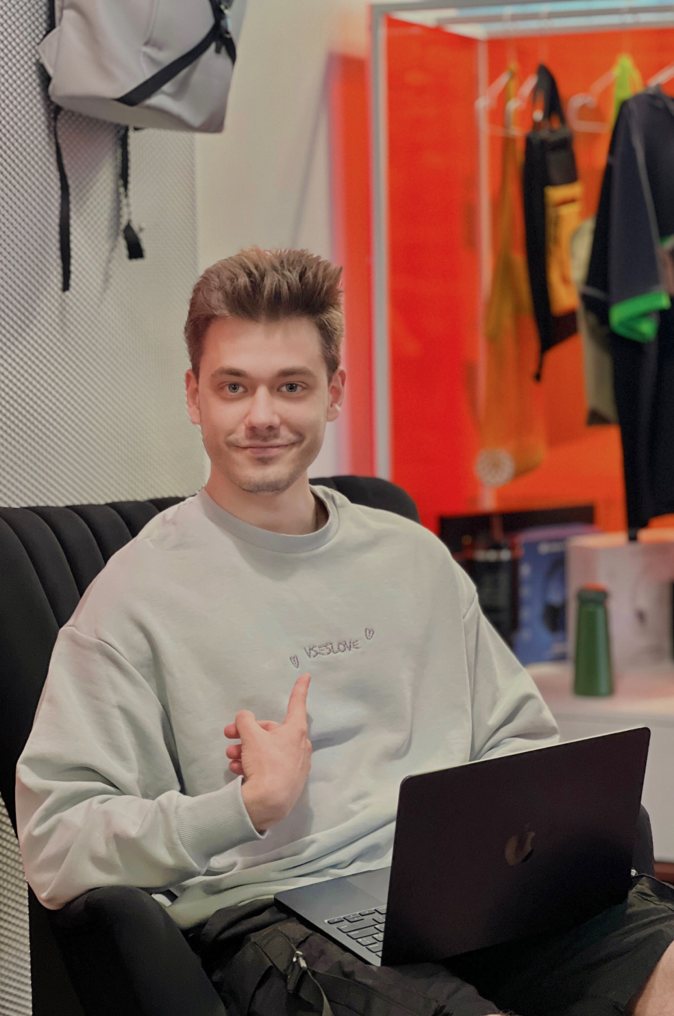 How to design merchL custom sweatshirt