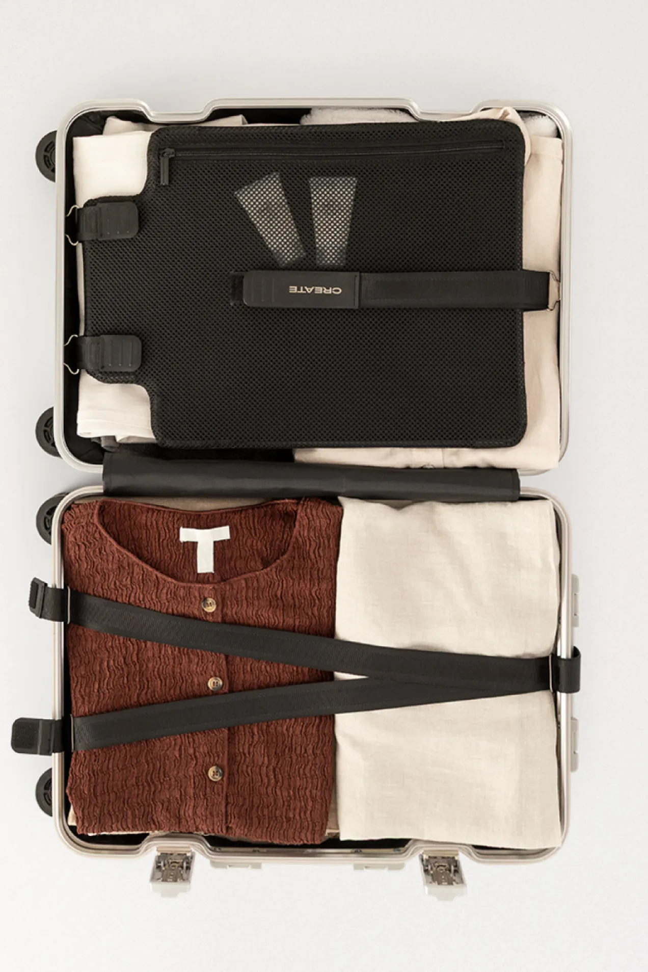 Hard-Shell Aluminium Suitcase S Size position: 6