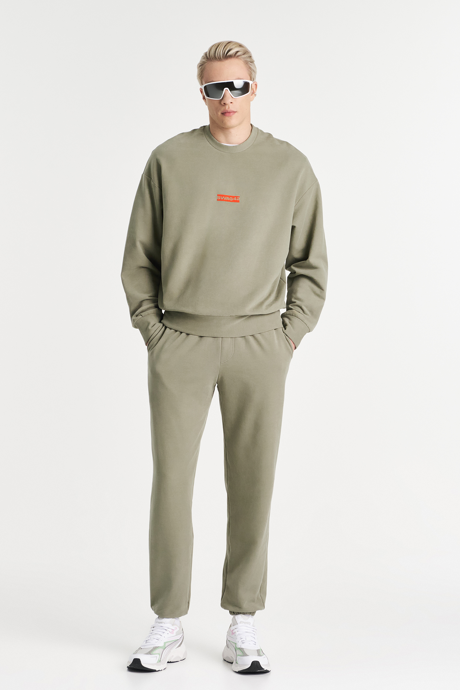 Classic Joggers Basic (loop) position: 0