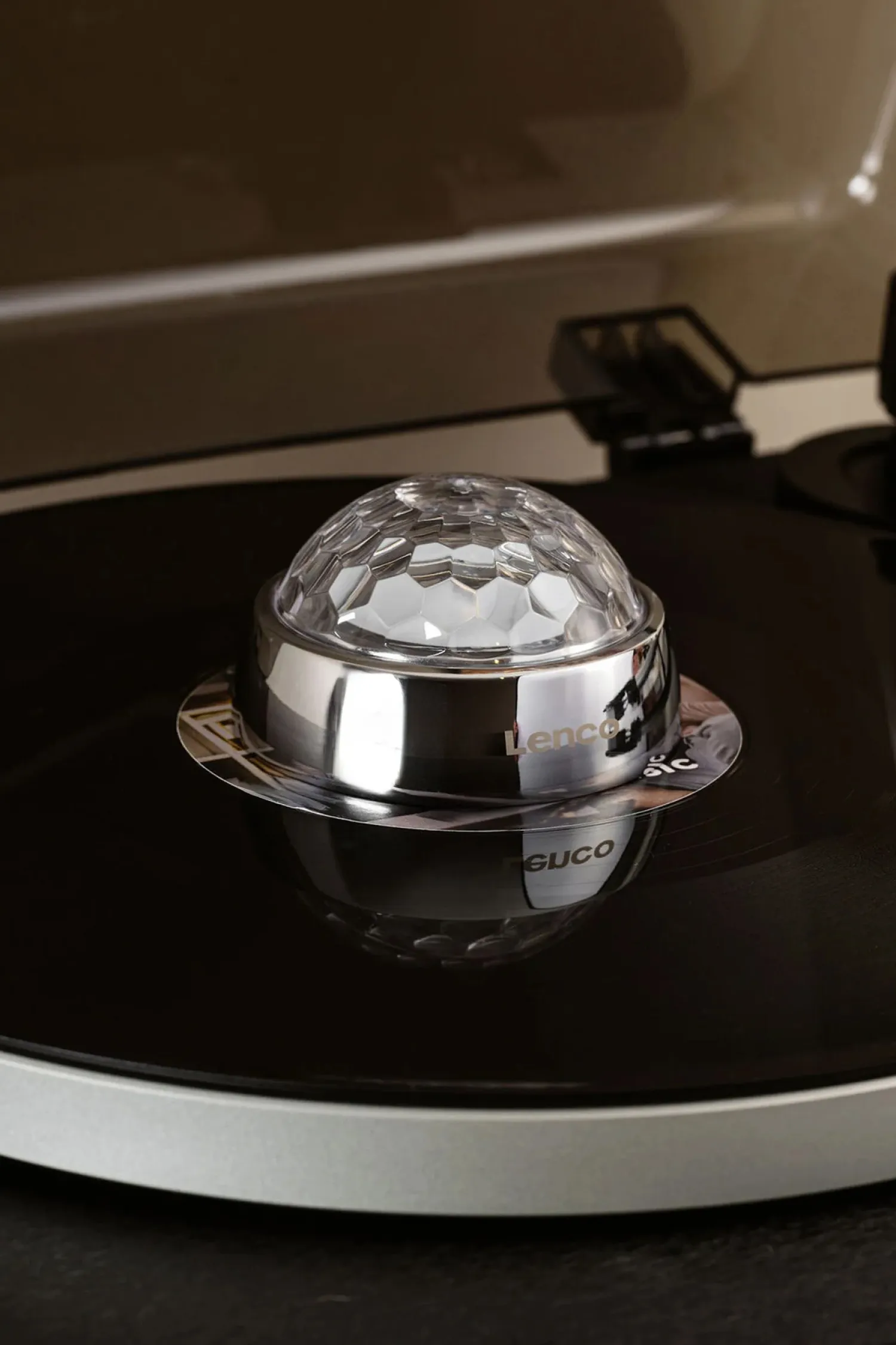 Custom Lenco TTA-080SI Record Stabilizer with RGB Light Effects Swag42 ...